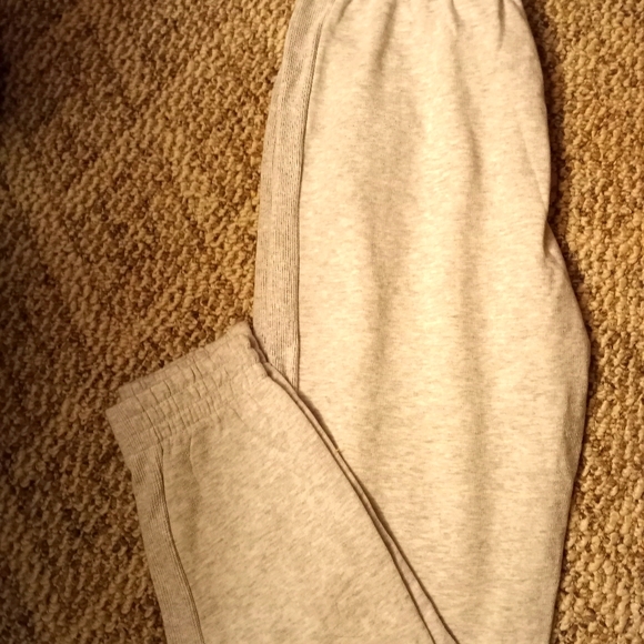 VS Pink cropped bottom sqeats - Picture 1 of 2